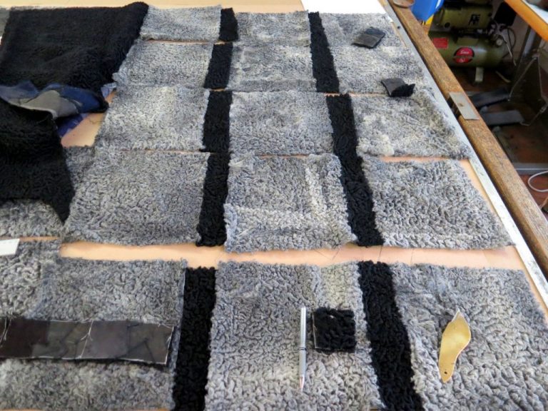 Pelzdecke aus natur grauen und schwarzen Persianer arbeiten.