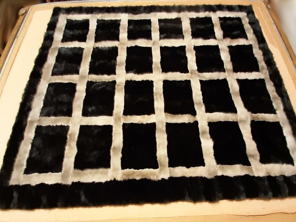 Nerz Pelzdecke zweifarbig in Dark und Saphir Nerz.