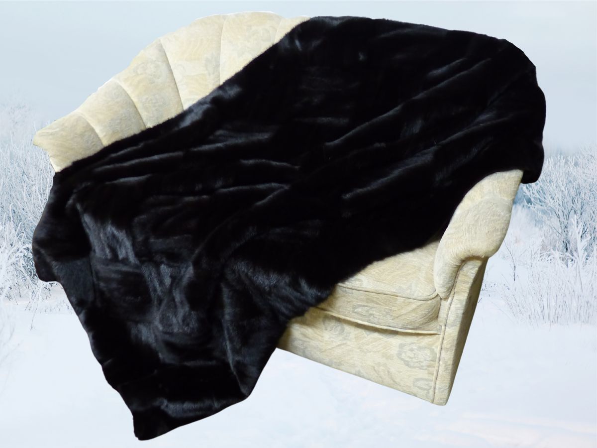 Pelzdecke aus Dark Nerz Mantel